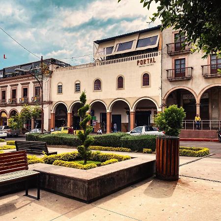 Hotel Portal & Suites Ciudad Hidalgo 外观 照片